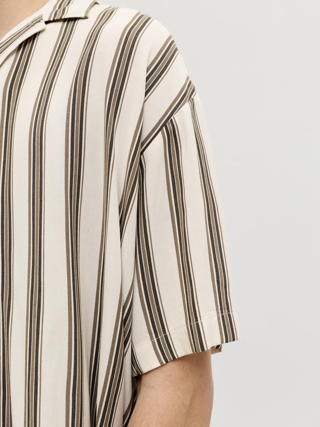 model_shot-detail