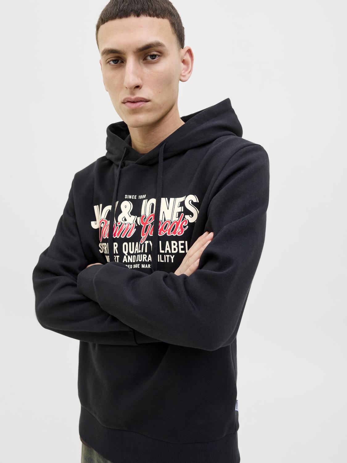 model_shot-creative