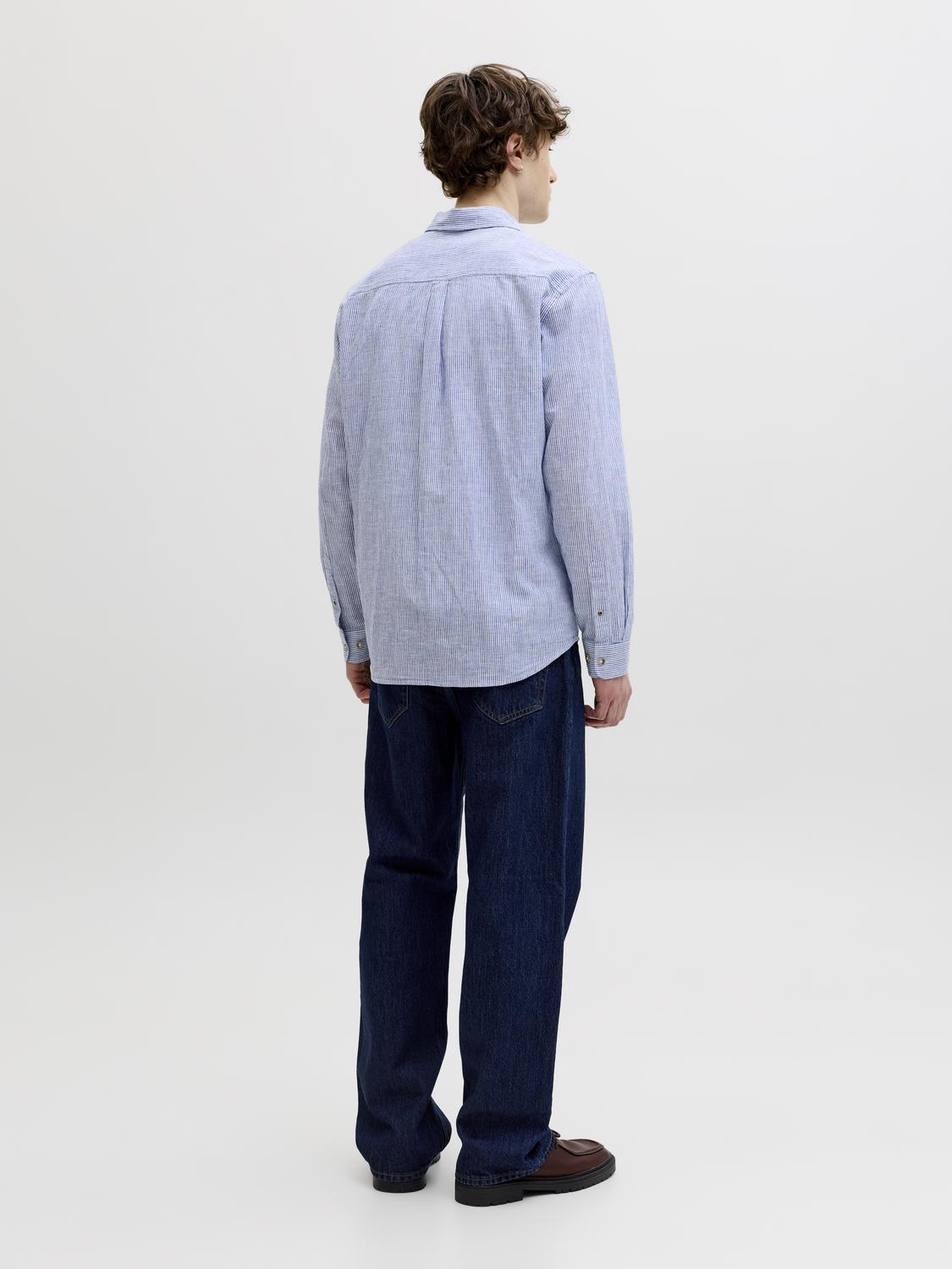 model_shot-back