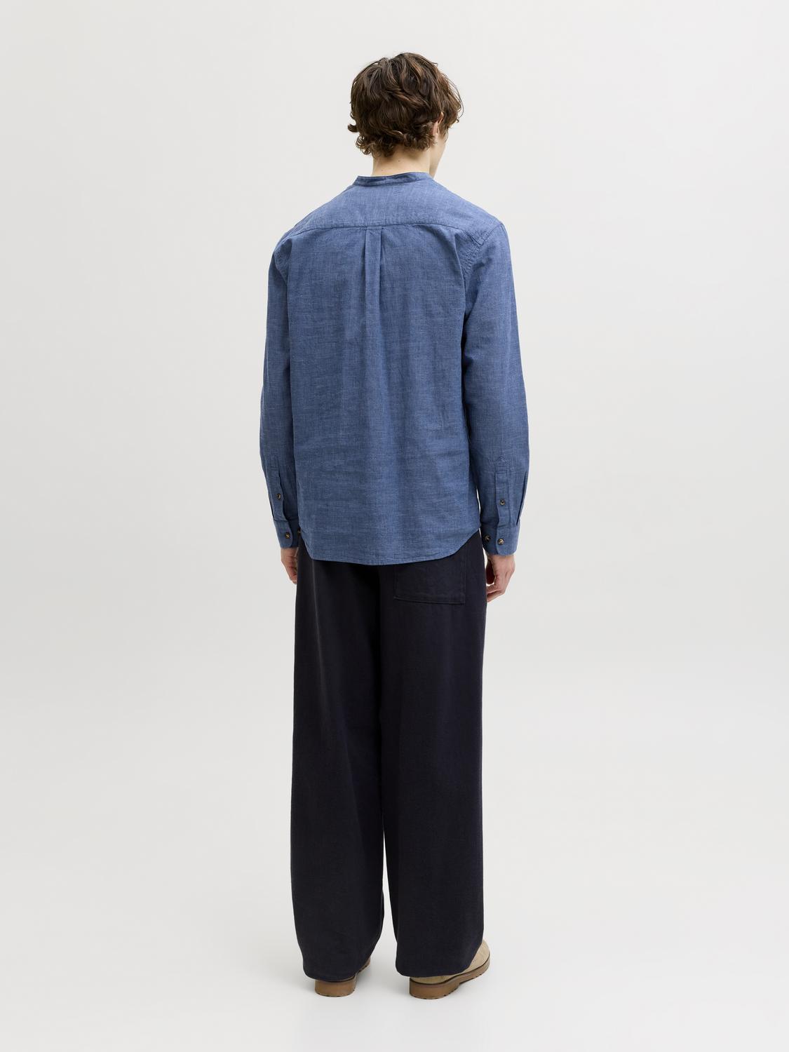 model_shot-back