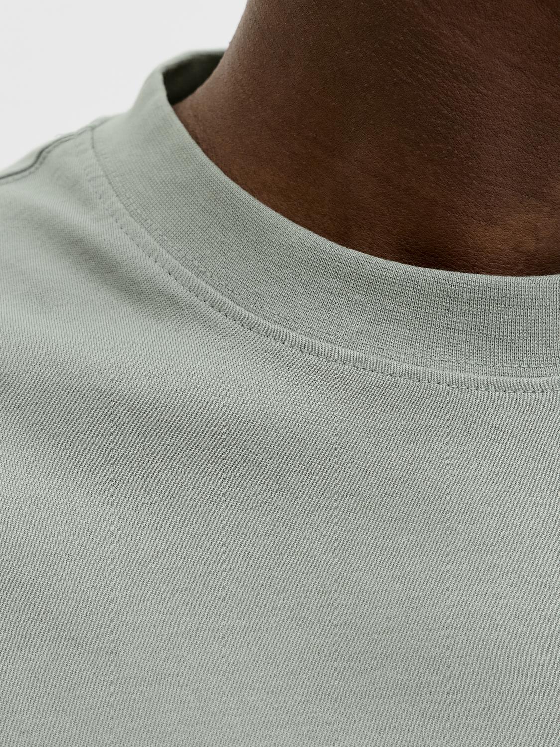 model_shot-detail