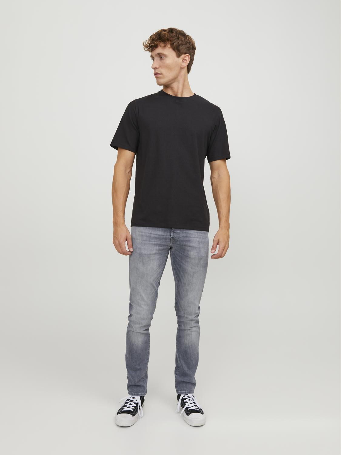 model_shot-front_full