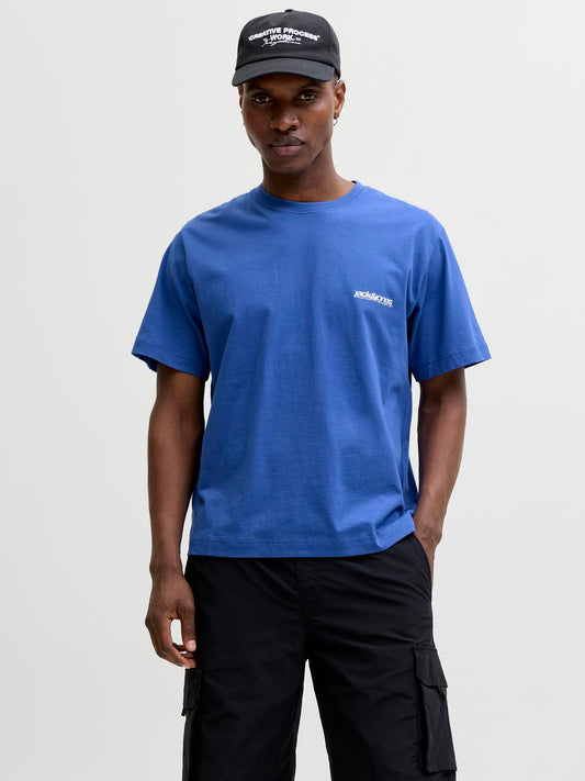 model_shot-front