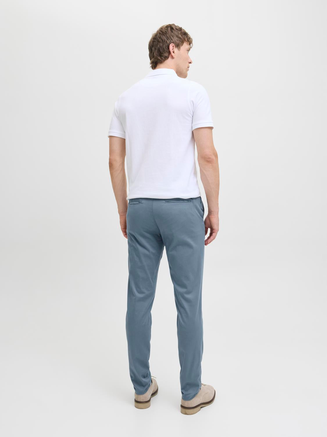 model_shot-back