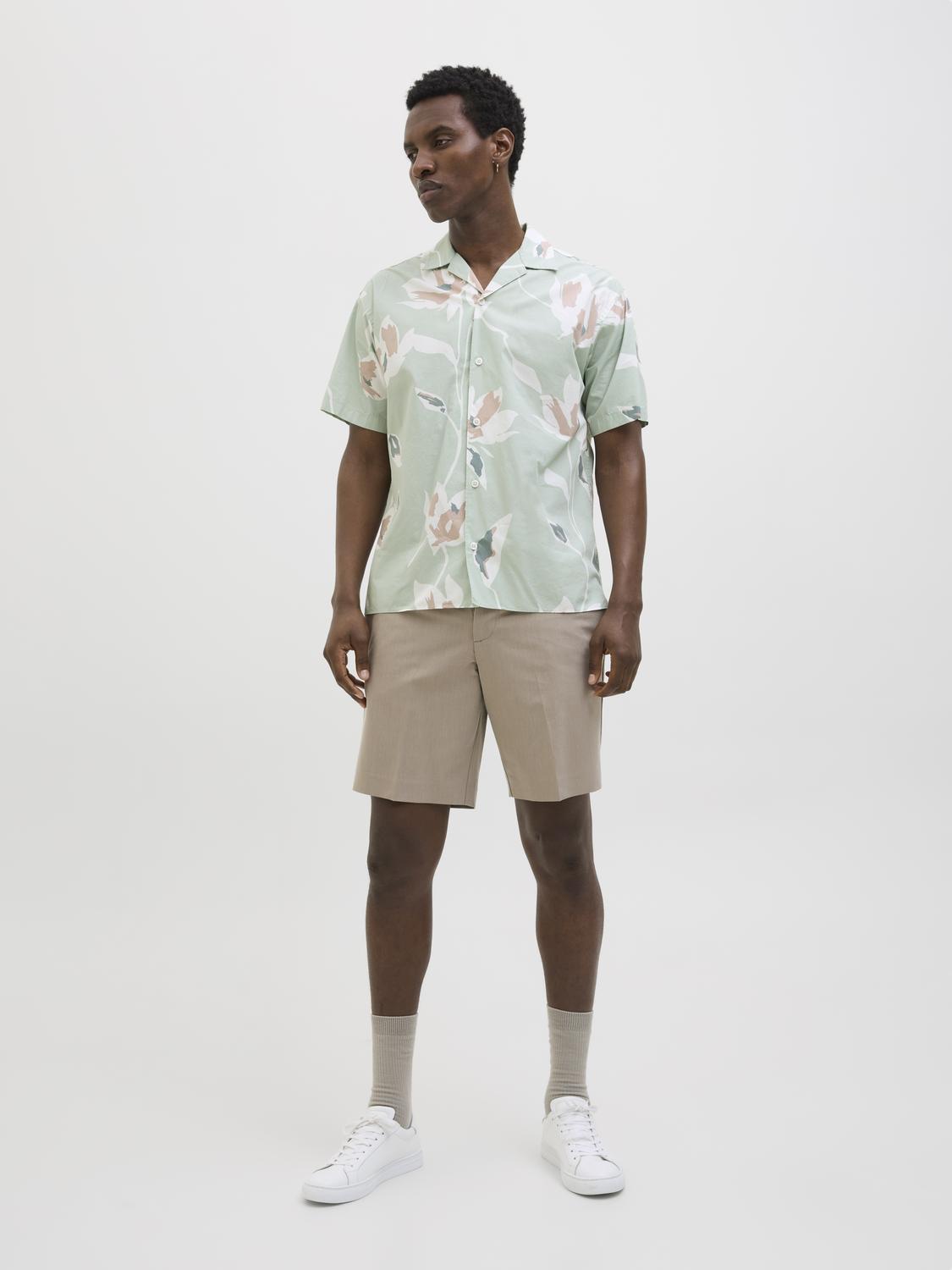 model_shot-front_full