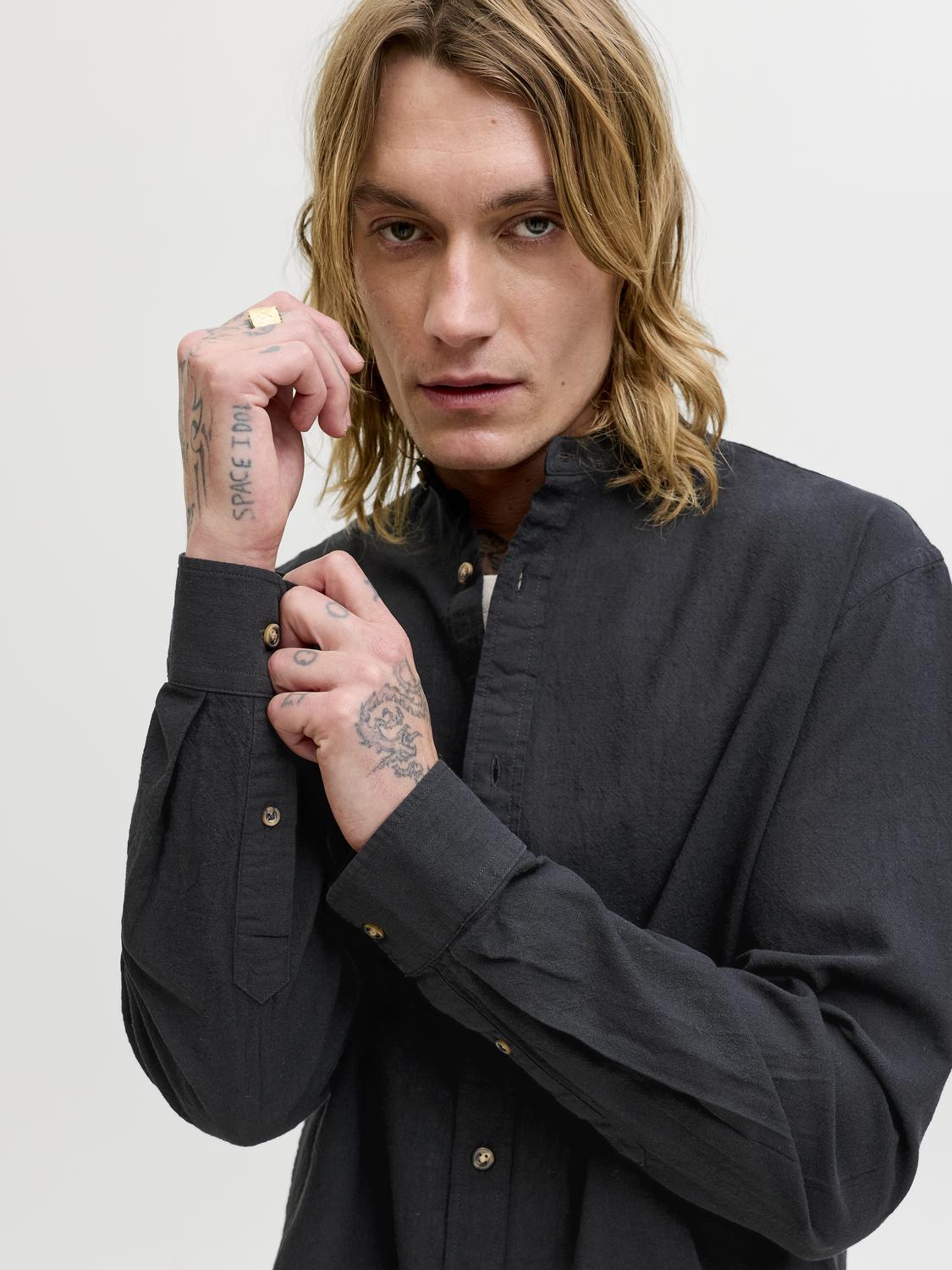 model_shot-creative
