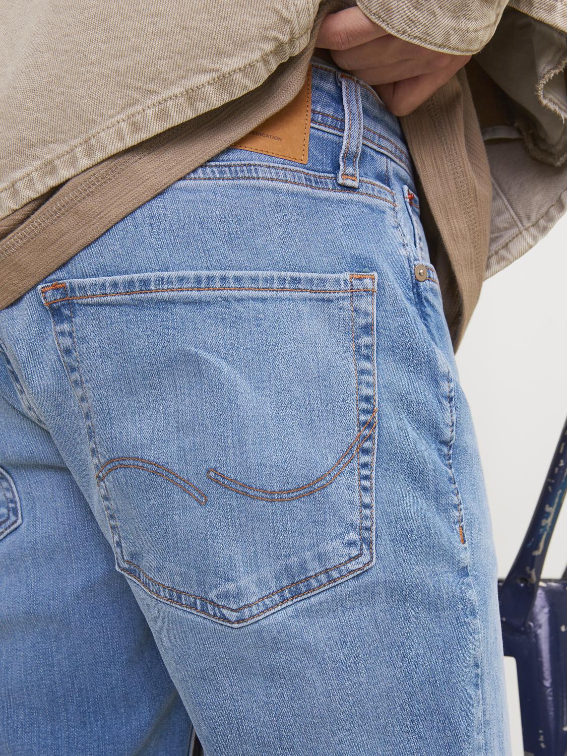 model_shot-detail