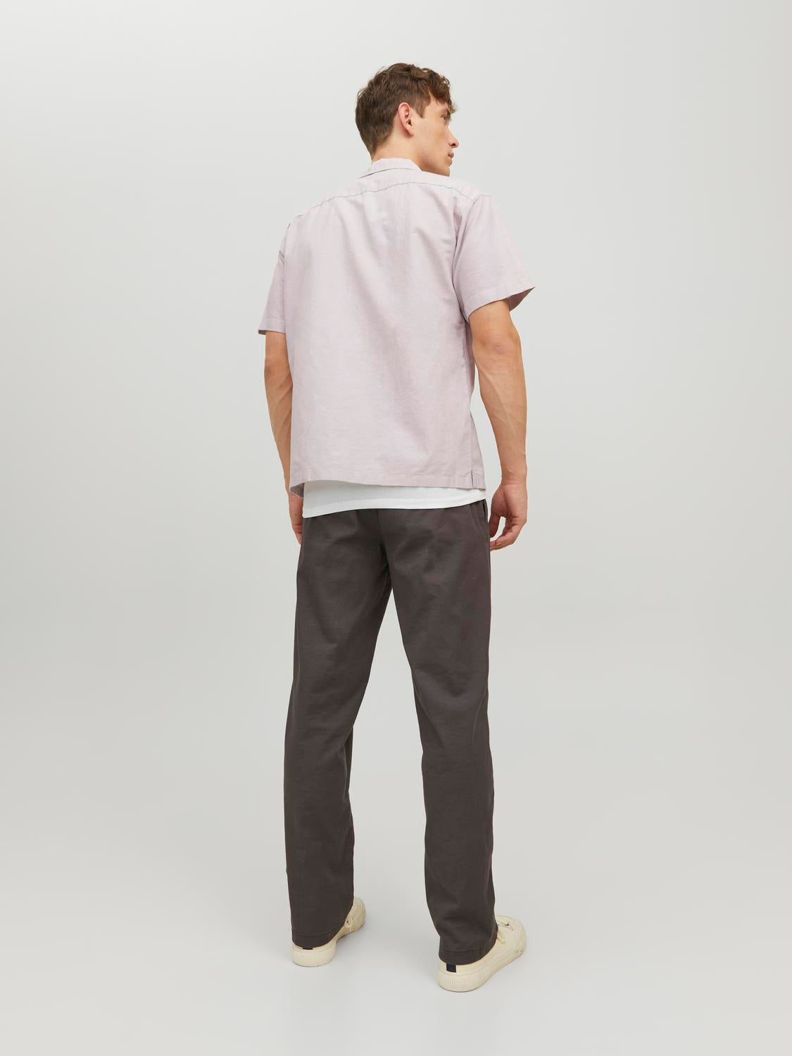 model_shot-back