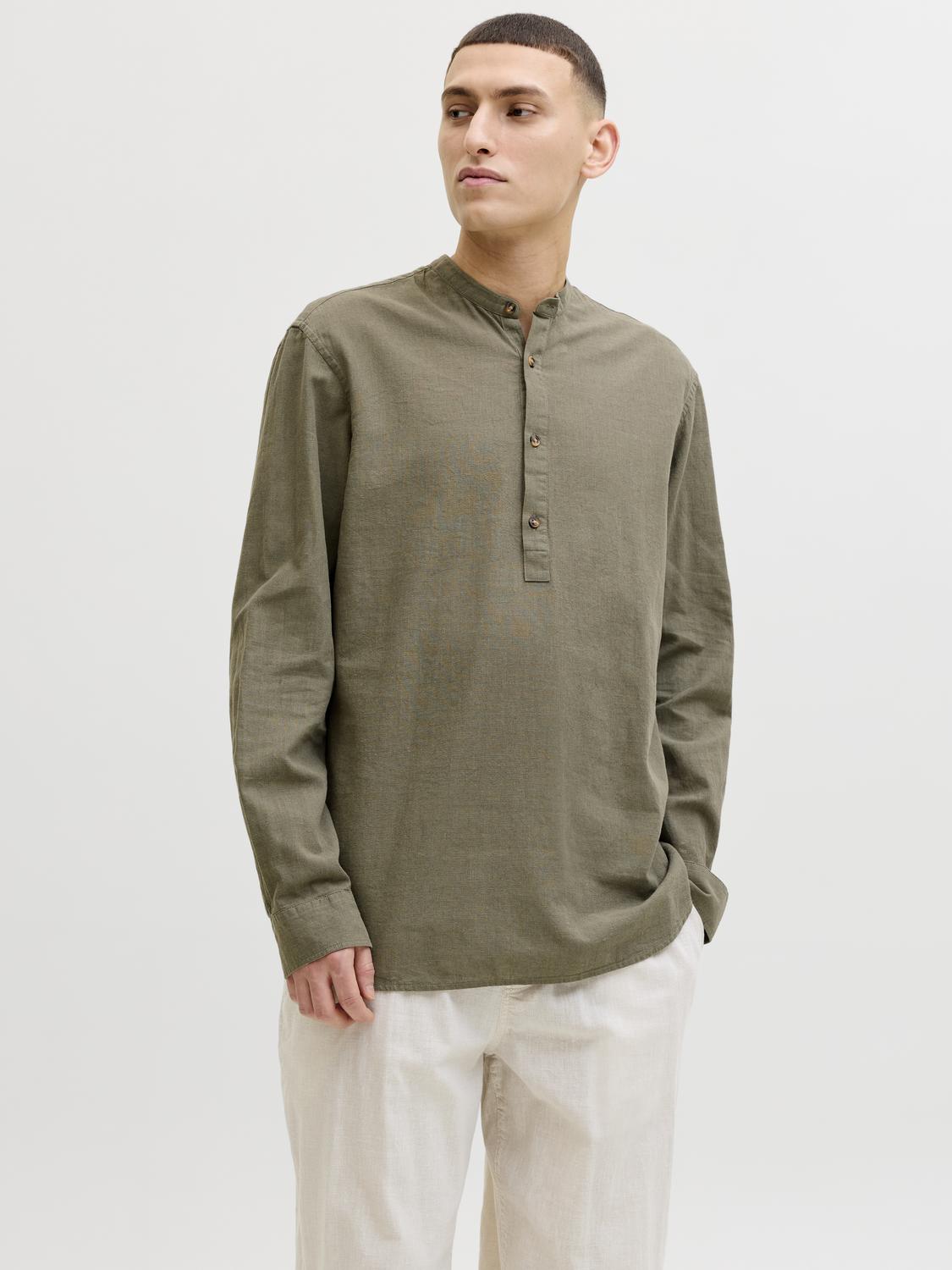 model_shot-front