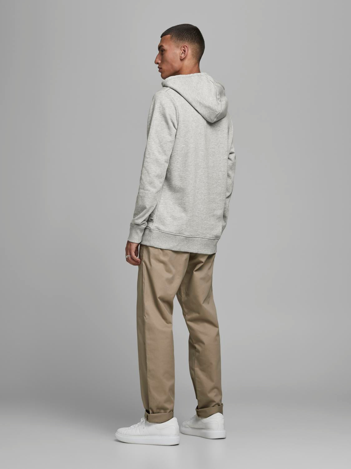 model_shot-back