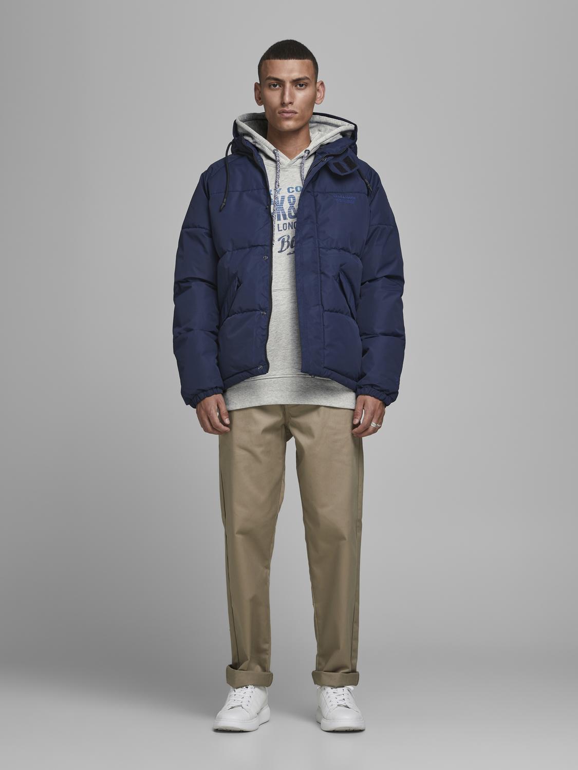 model_shot-front_full