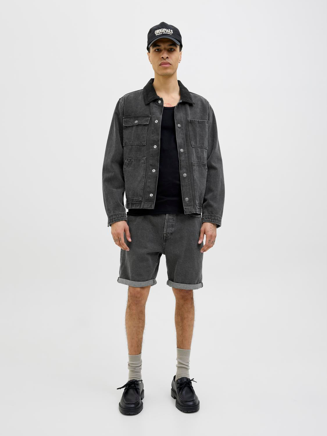 model_shot-front_full