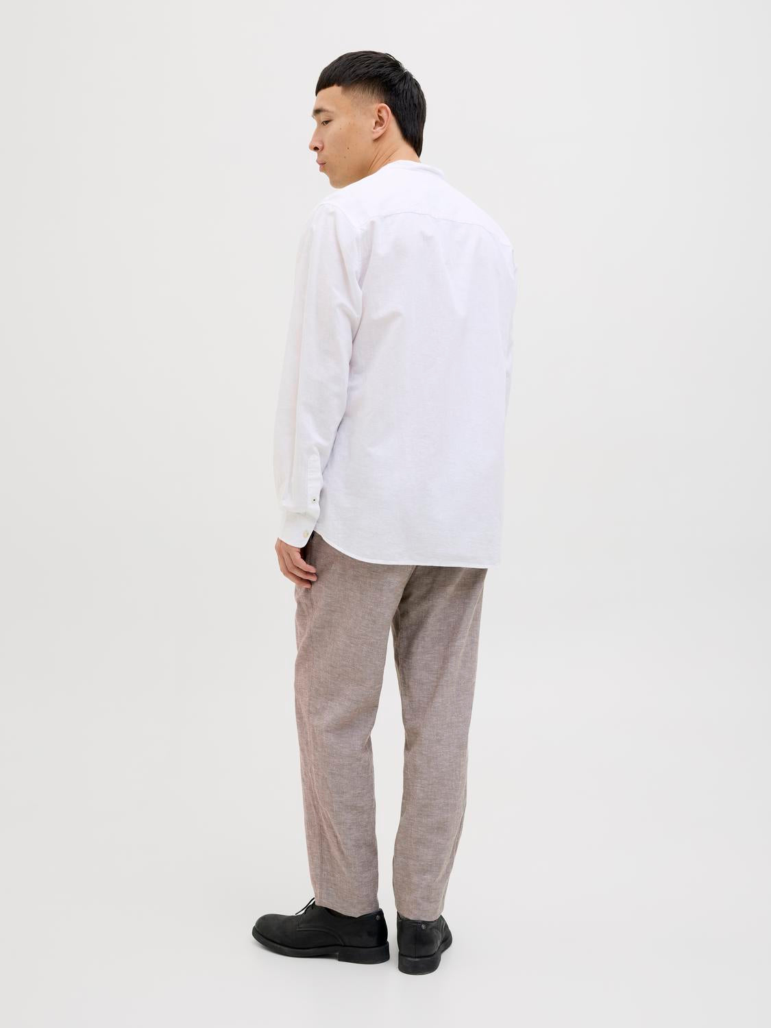 model_shot-back