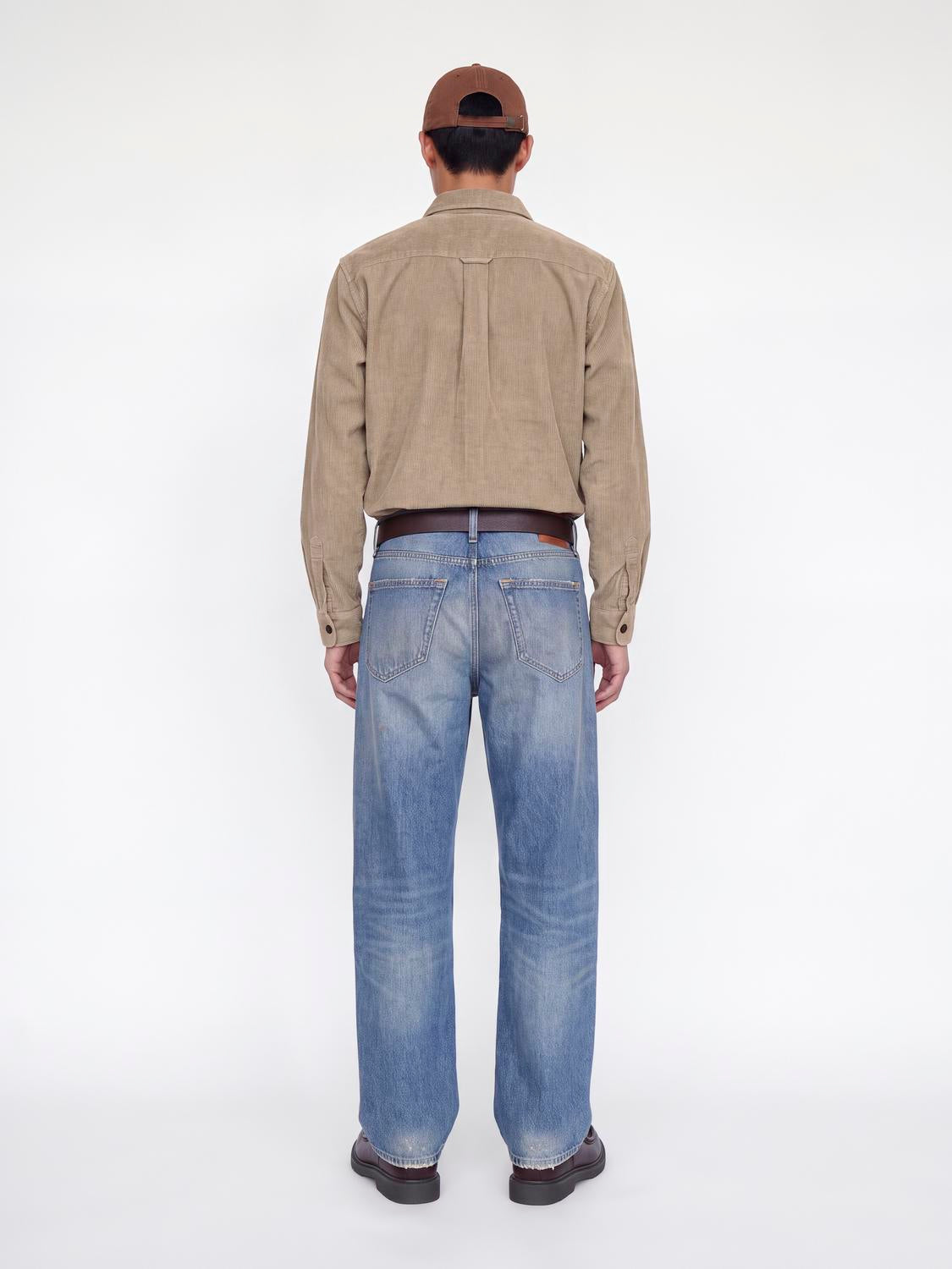 model_shot-back