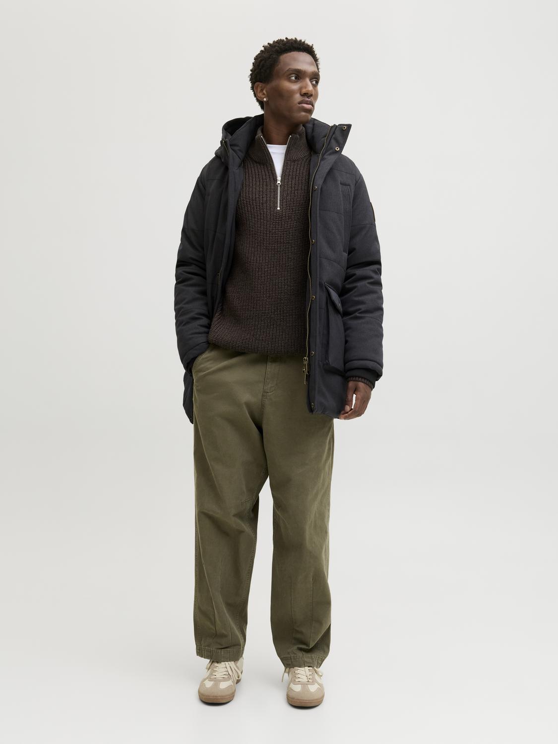 model_shot-front_full