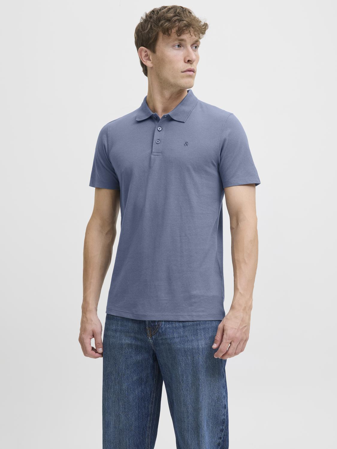 model_shot-front
