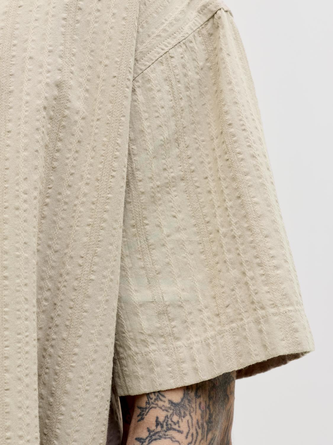 model_shot-detail