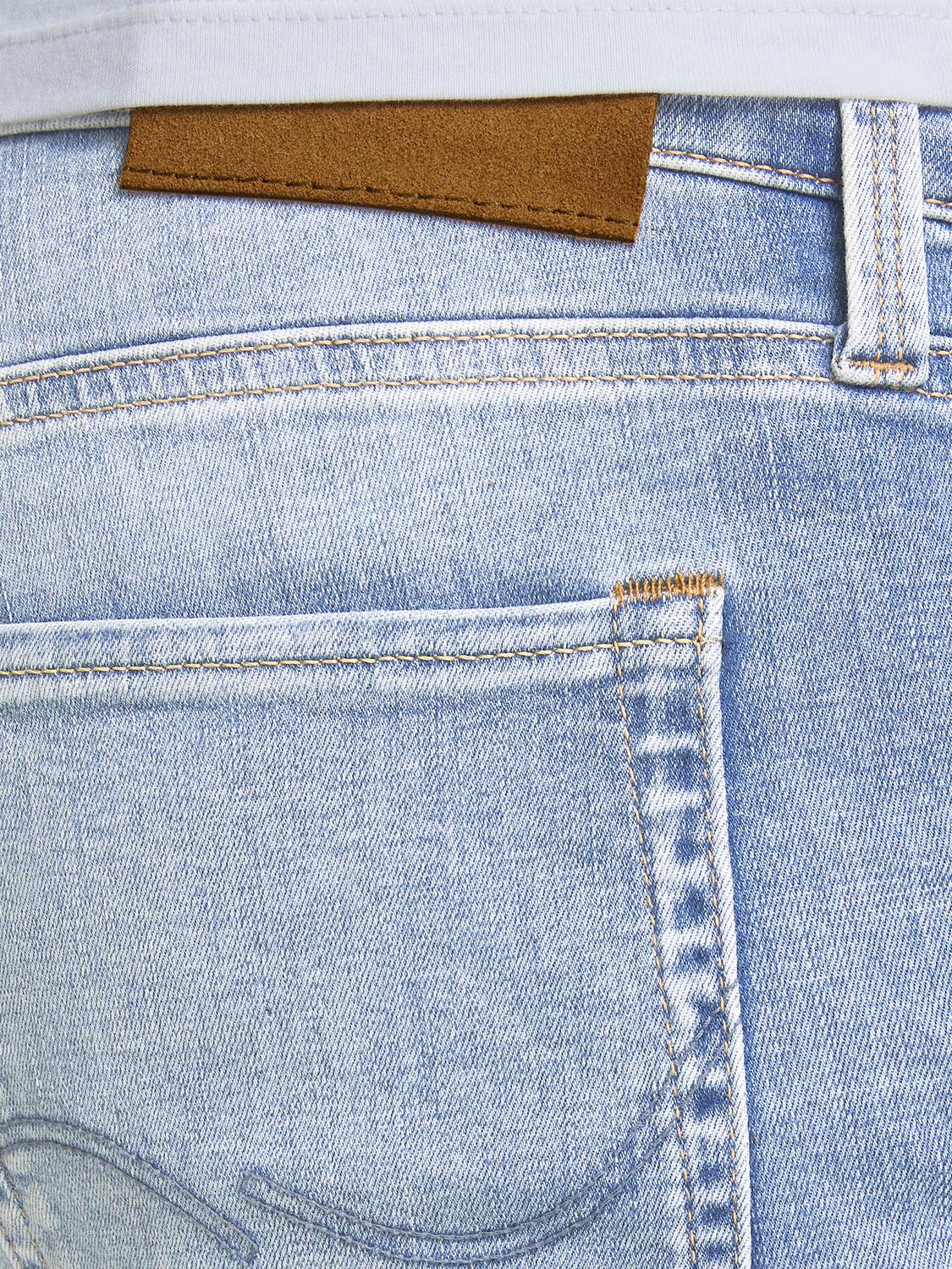 model_shot-detail