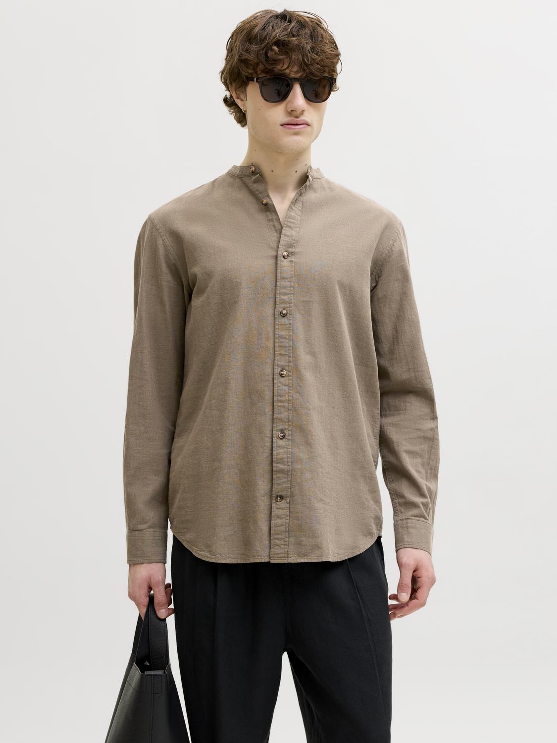 model_shot-front