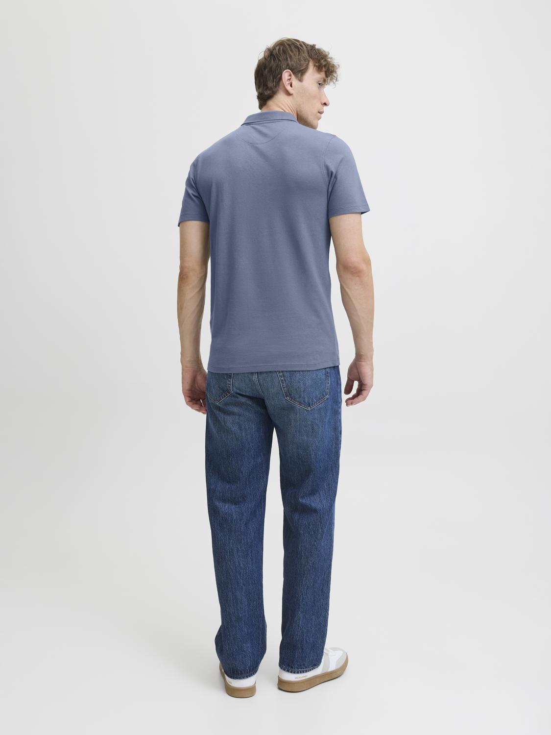 model_shot-back