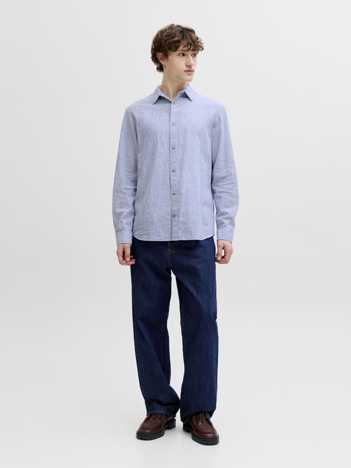 model_shot-front_full