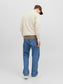 model_shot-back