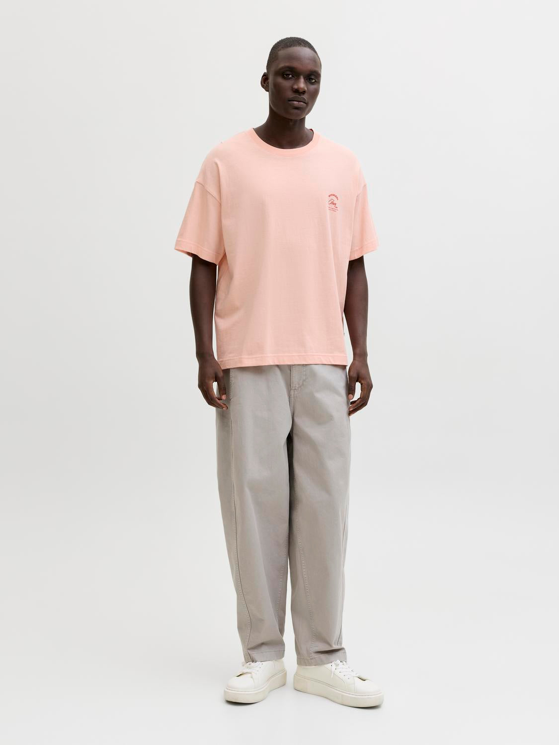 model_shot-front_full