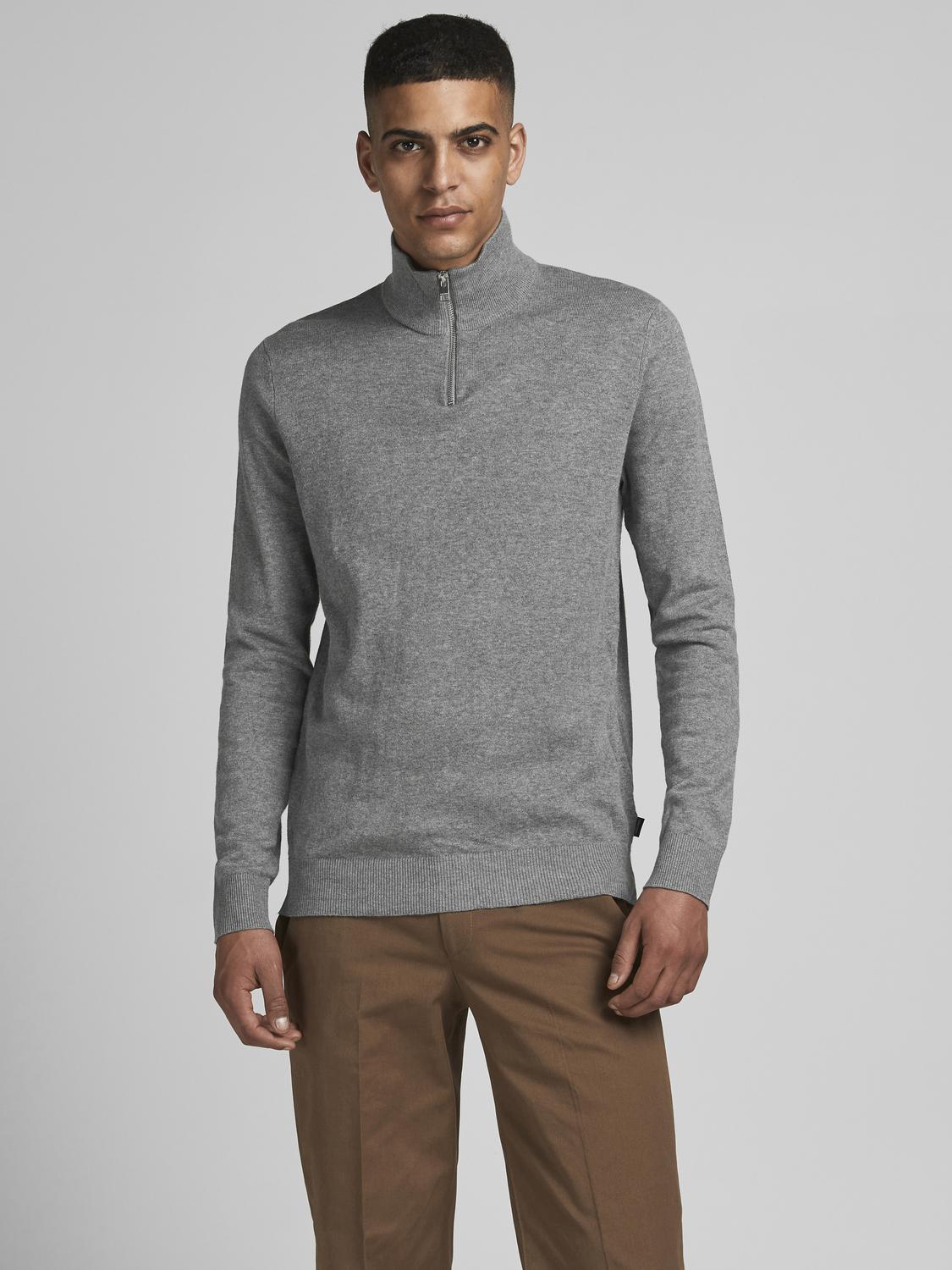 model_shot-front