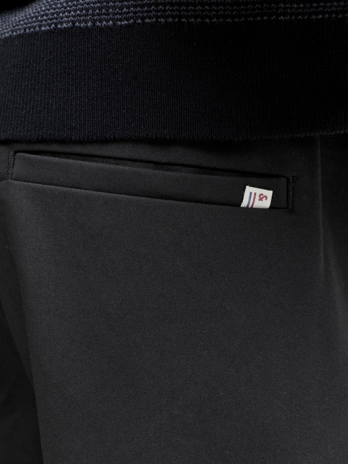 model_shot-detail
