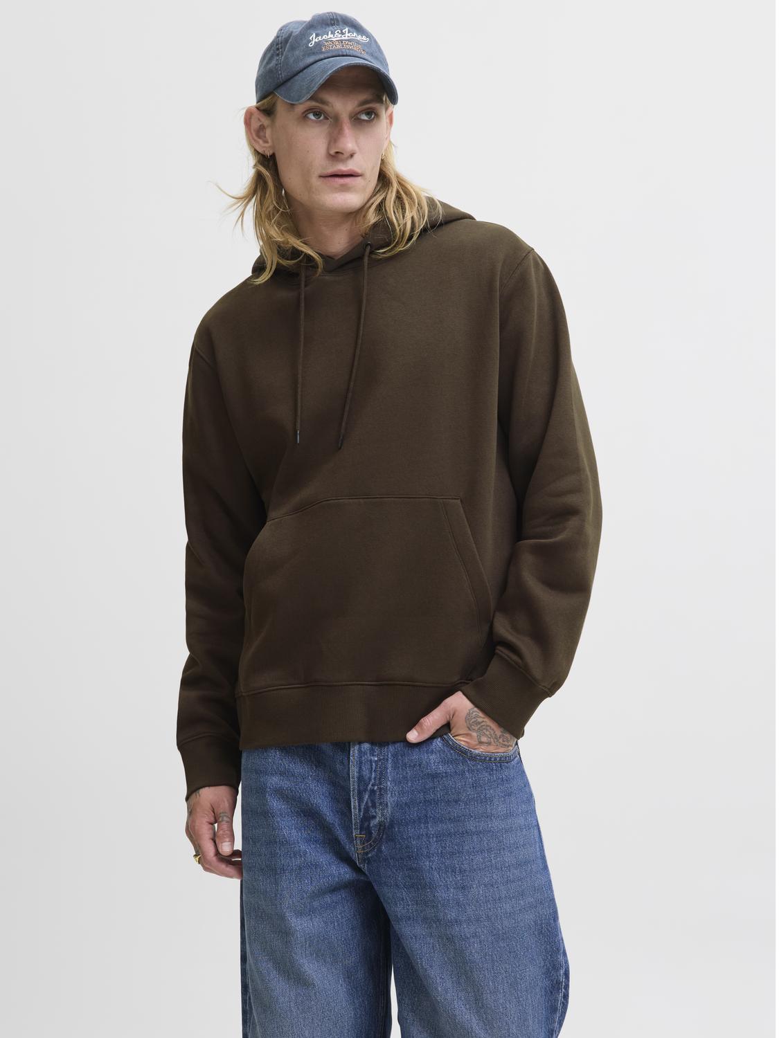 model_shot-front