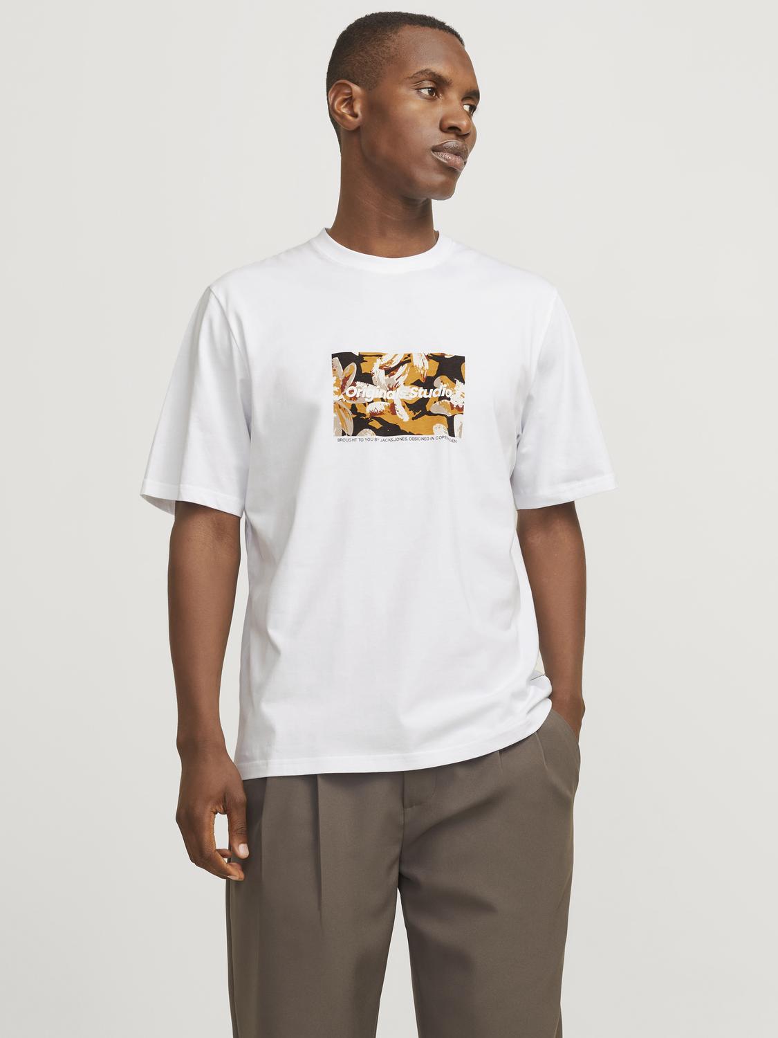model_shot-front