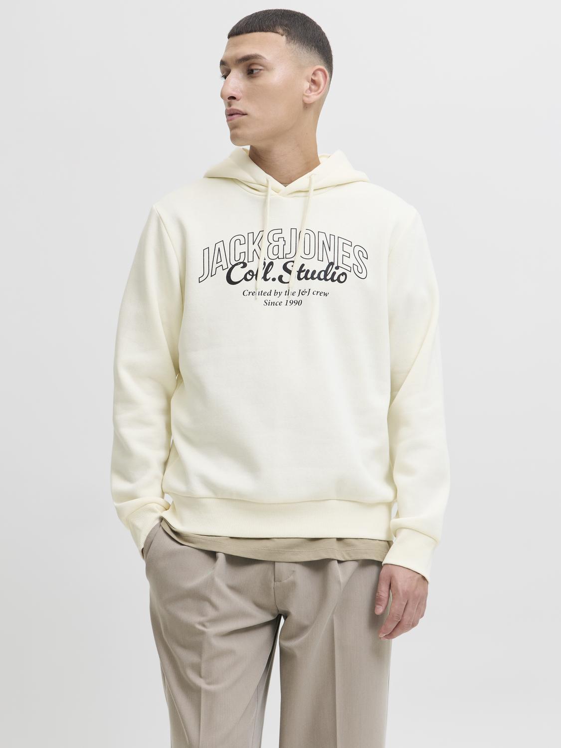 model_shot-front