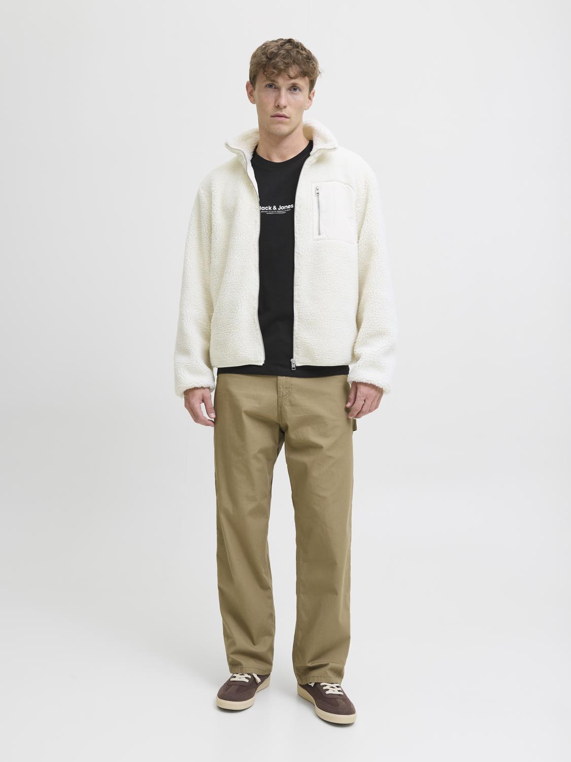 model_shot-front_full