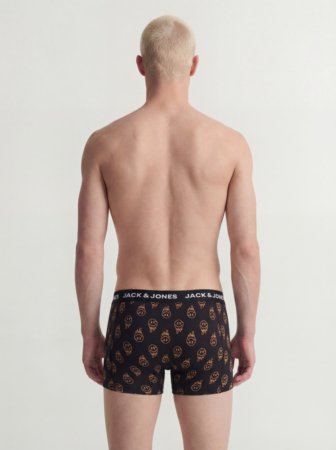 model_shot-back