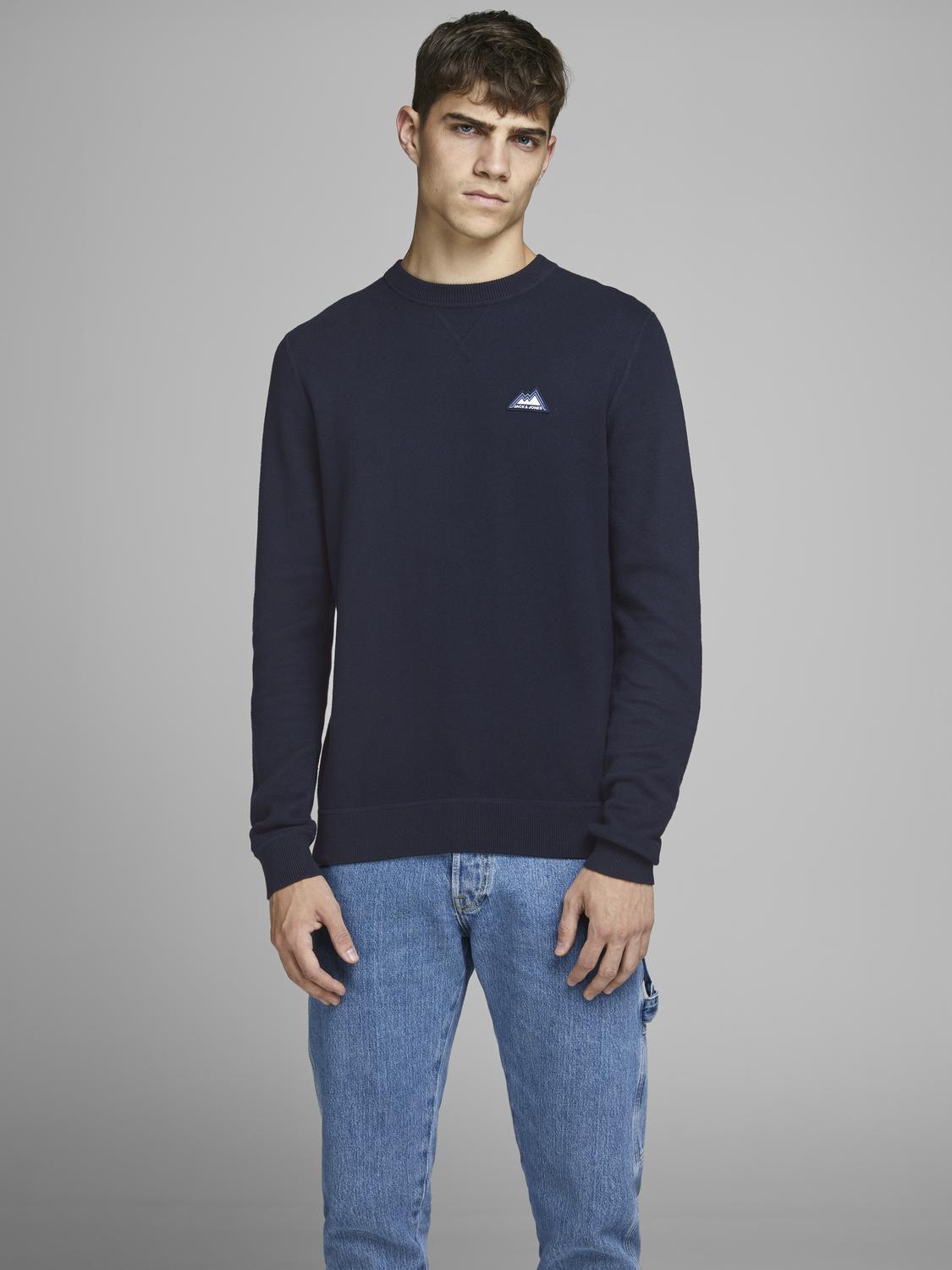 model_shot-front