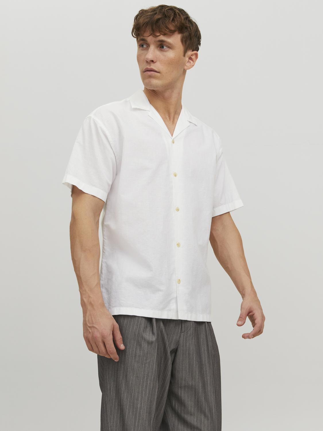 model_shot-front