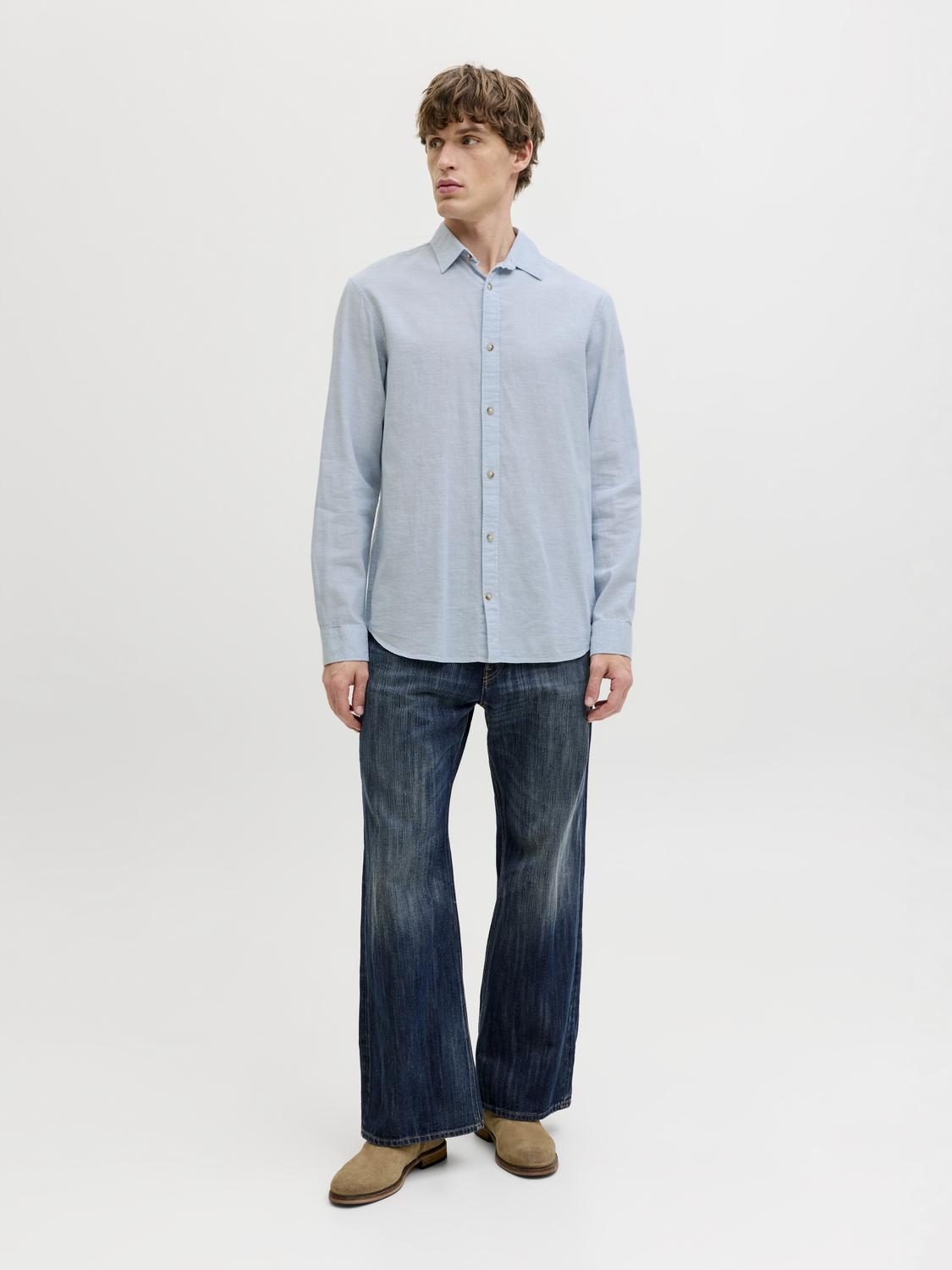 model_shot-front_full