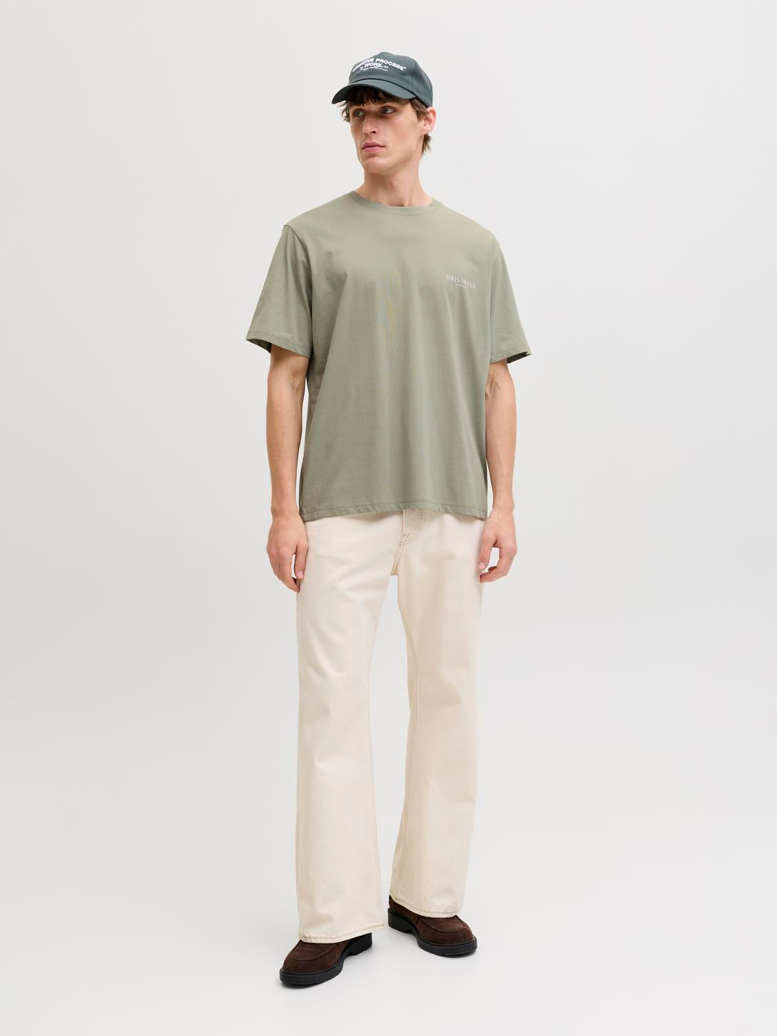 model_shot-front_full