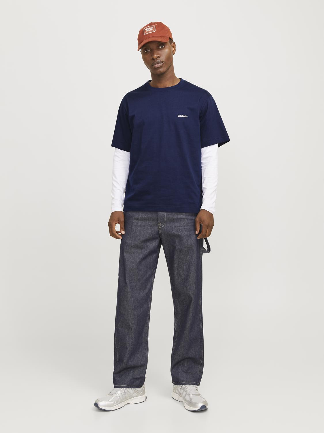 model_shot-front_full