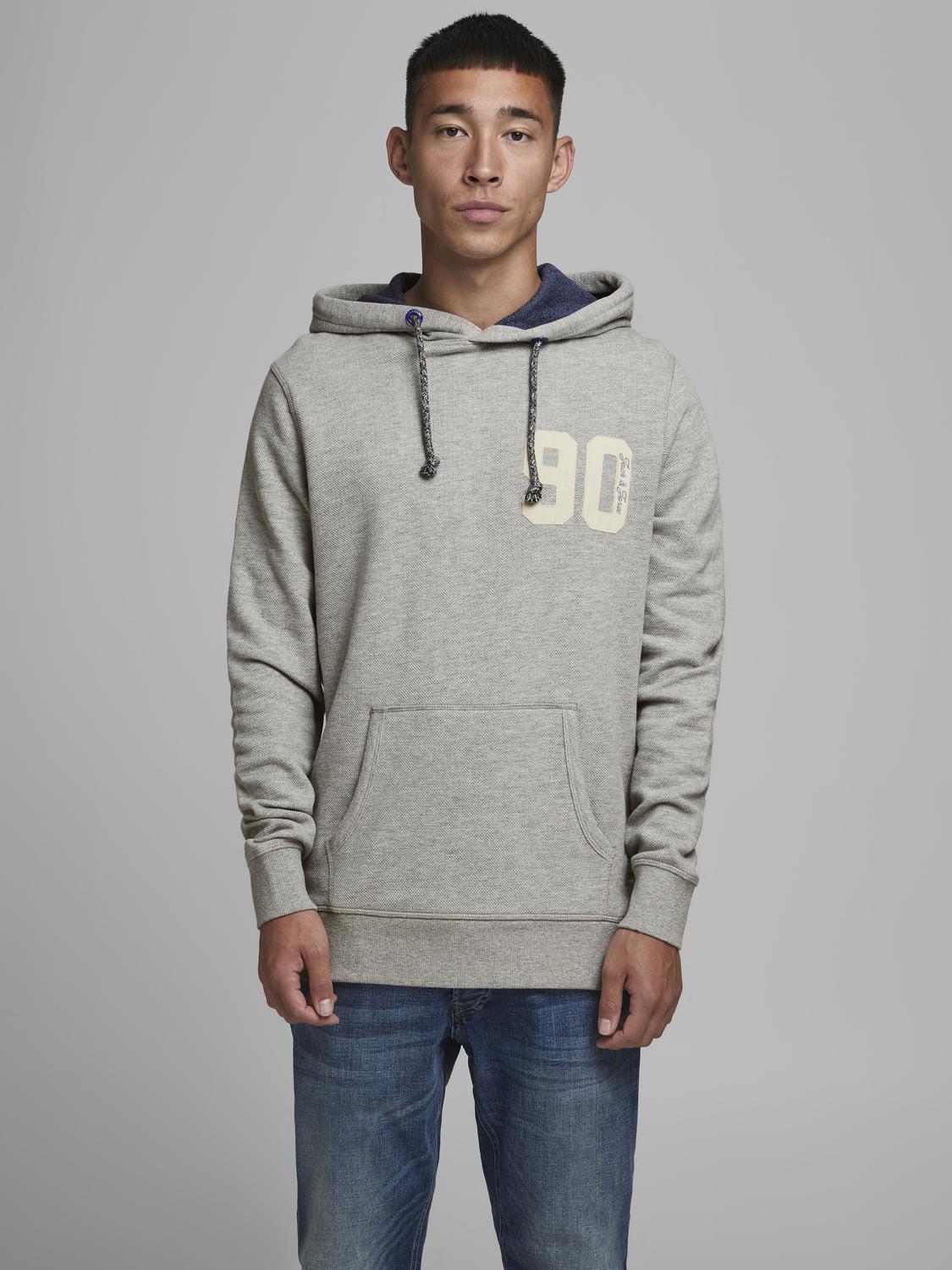 model_shot-front