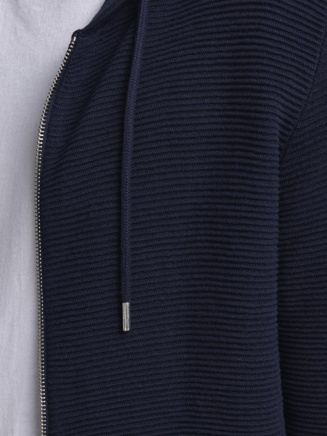 model_shot-detail