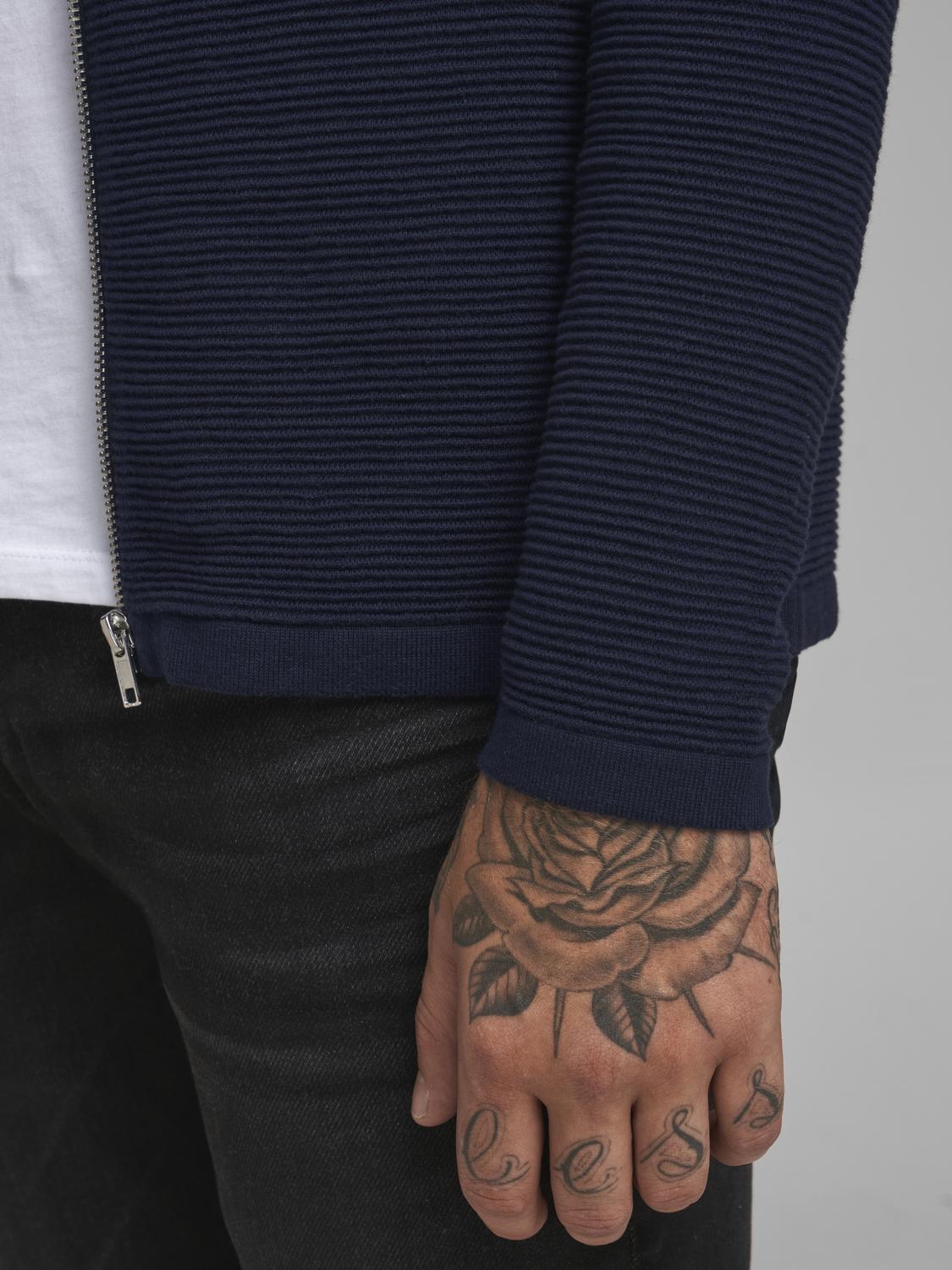 model_shot-detail