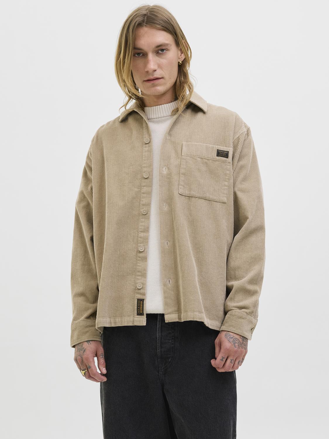 model_shot-front