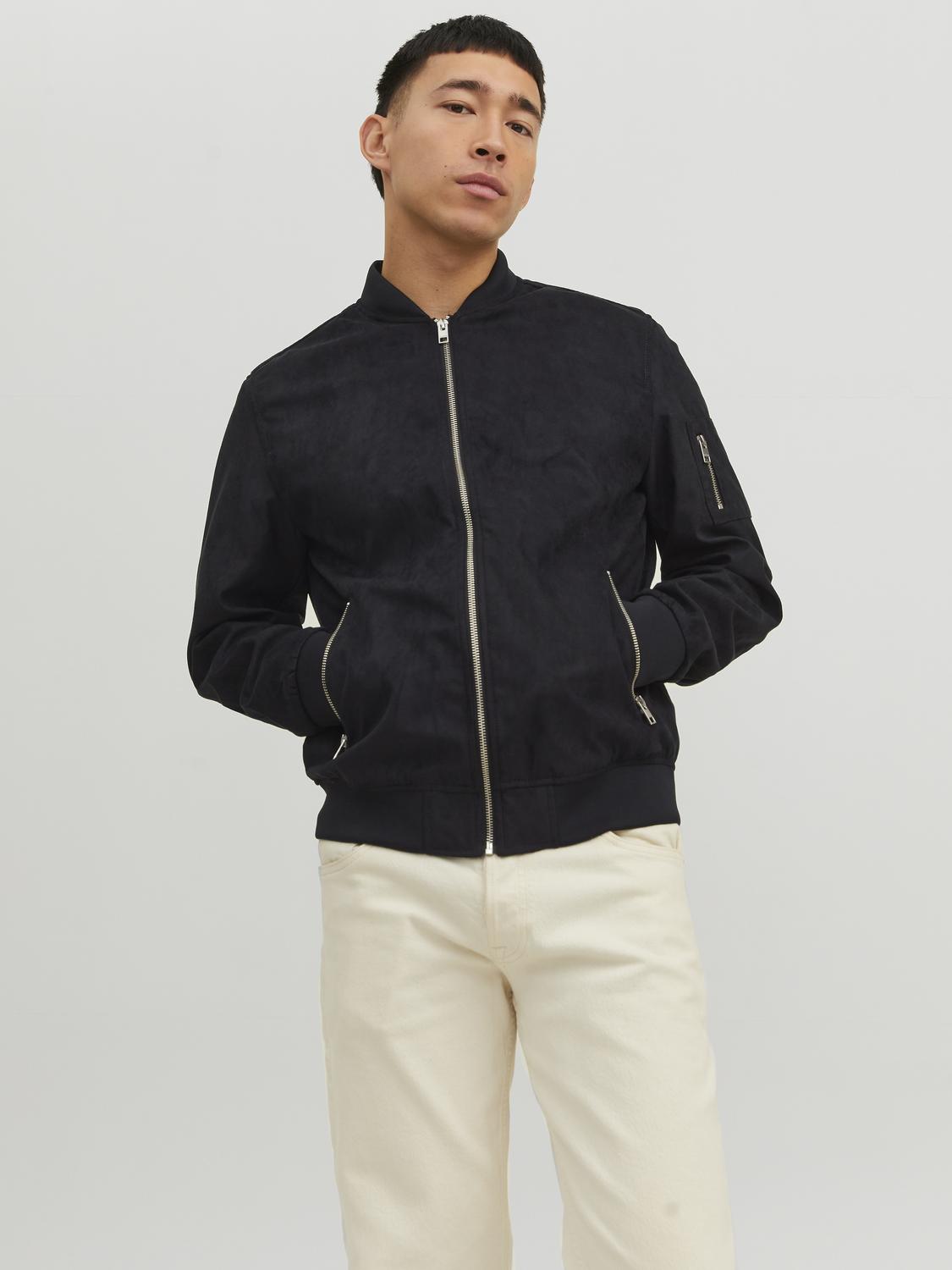 model_shot-front