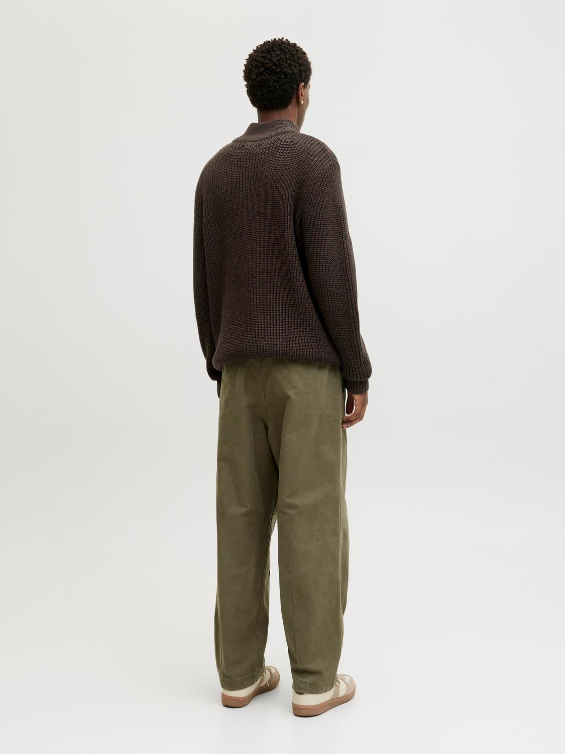 model_shot-back