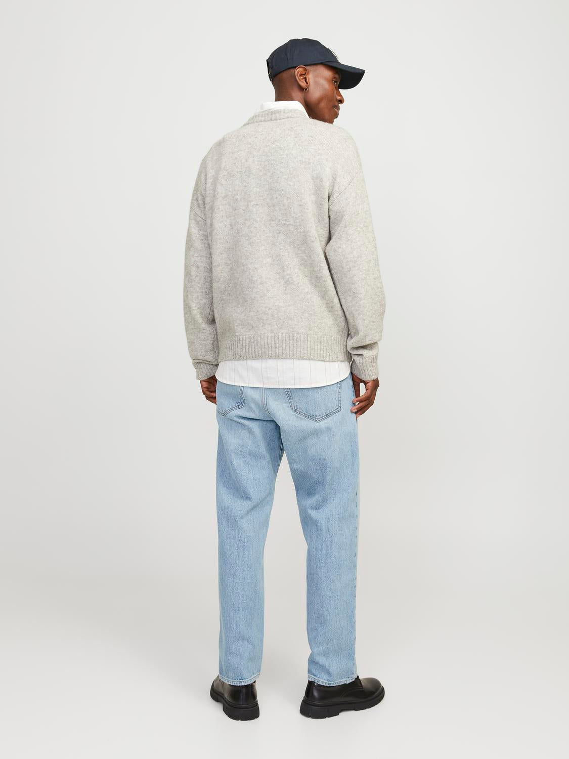 model_shot-back