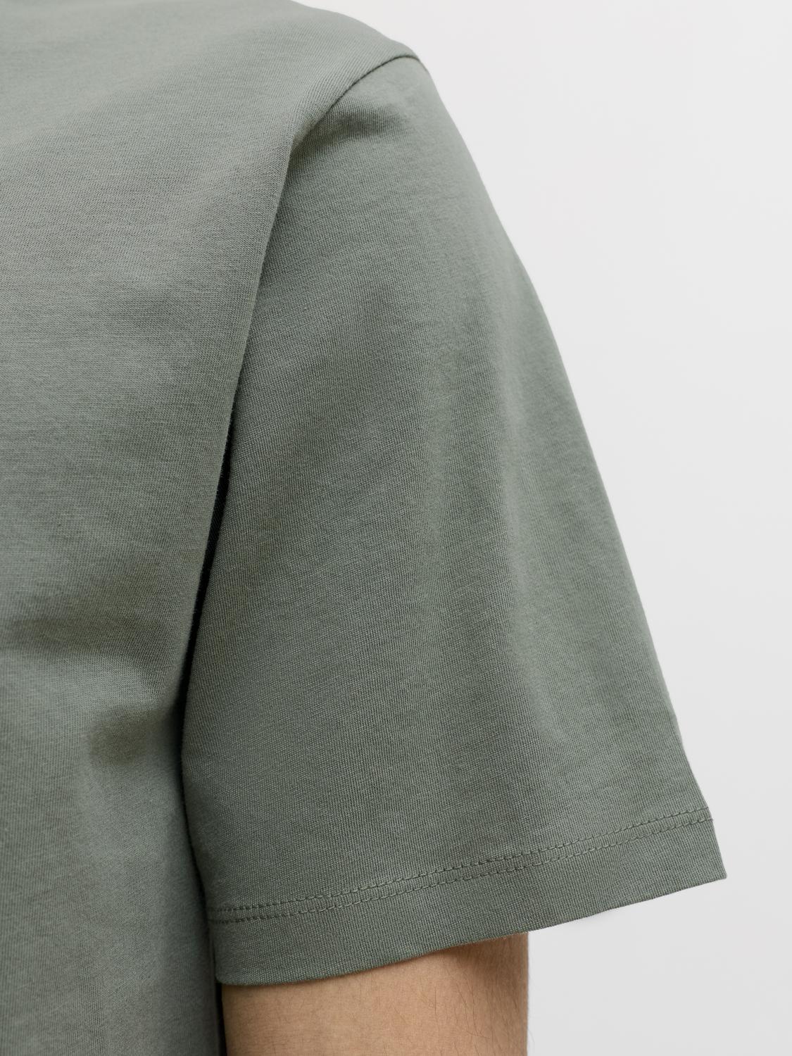 model_shot-detail