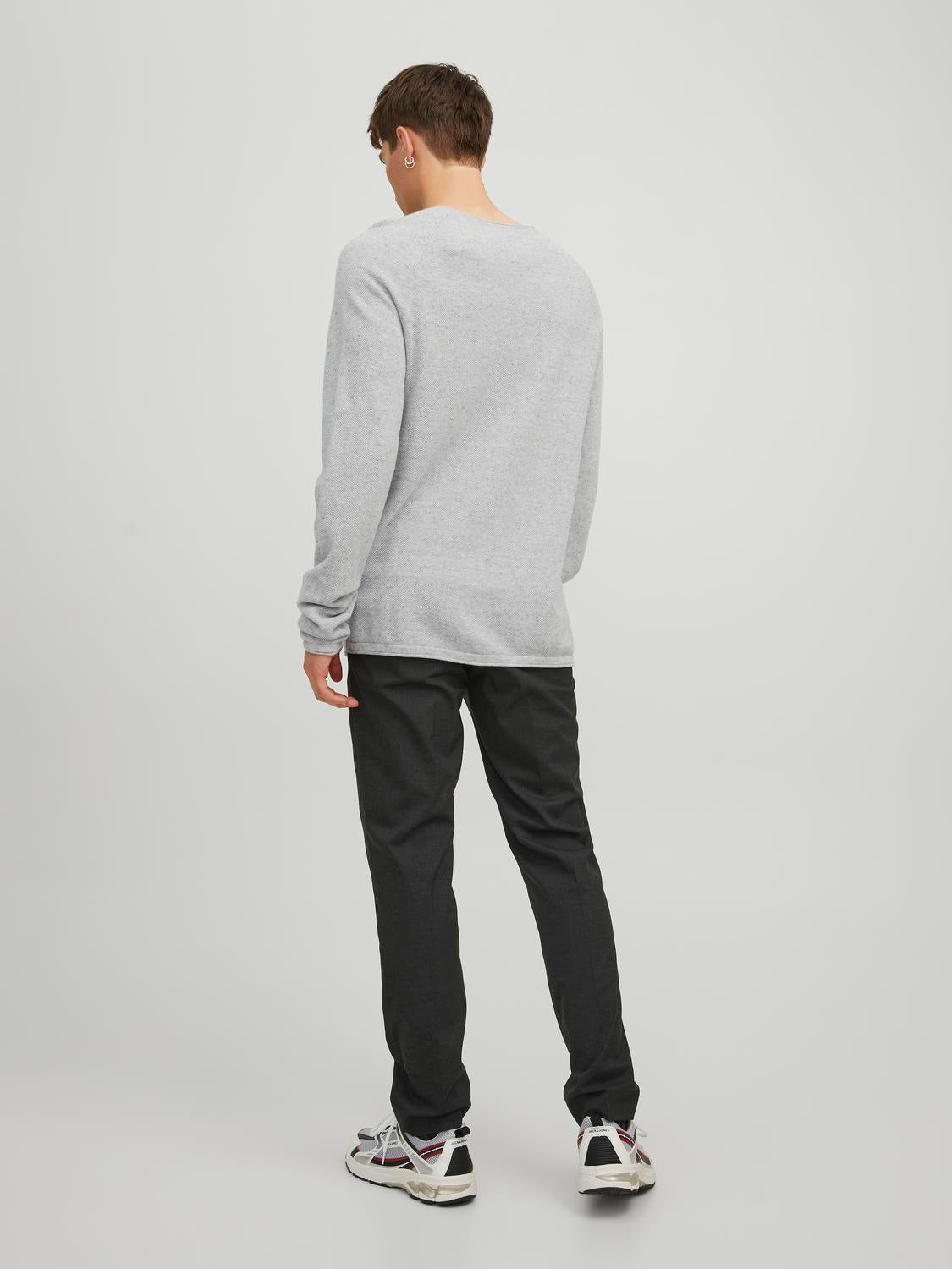 model_shot-back