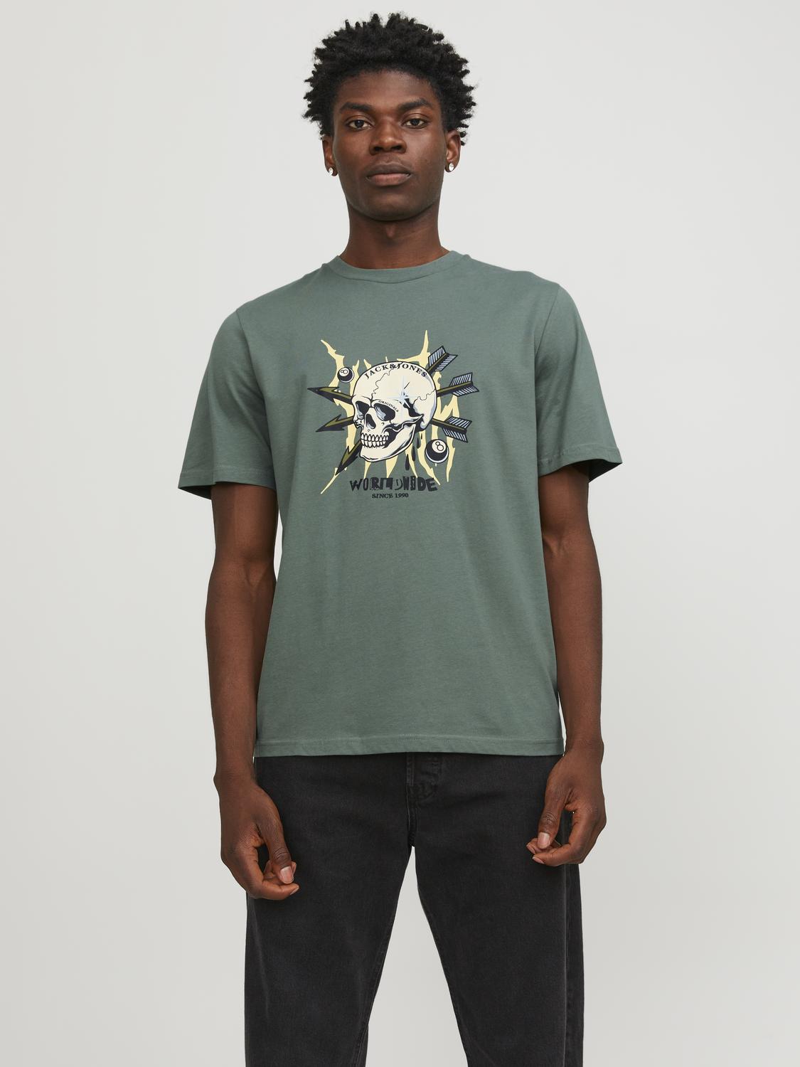 model_shot-front