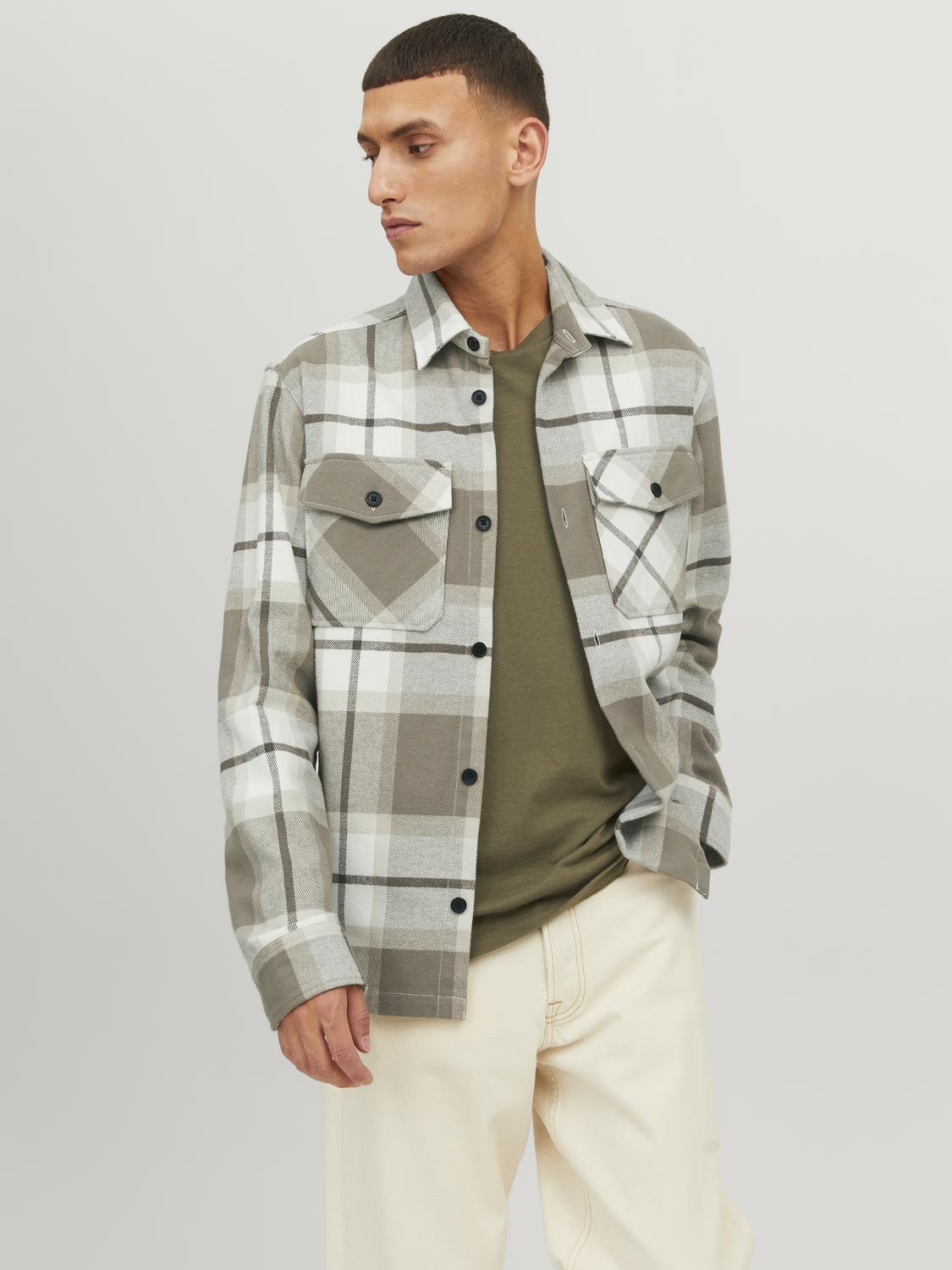 model_shot-front
